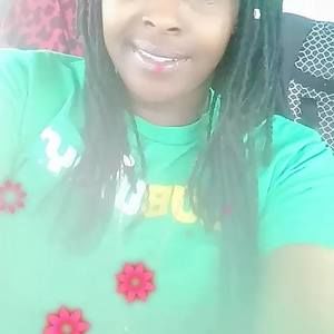 Meet your Posher, Liz